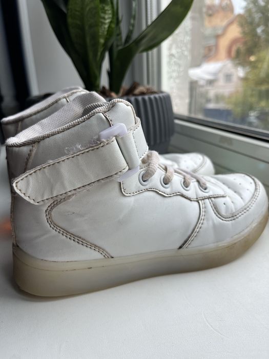 Хайтопи з підсвіткою кросівки черевики