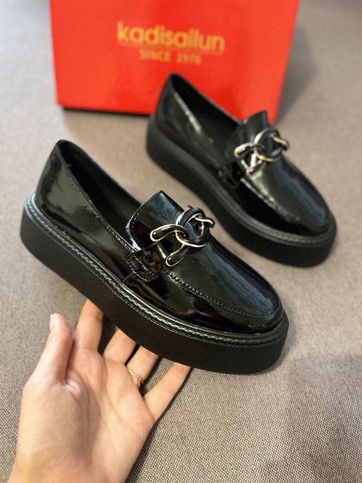 Лакові лофери 36р (туфлі весняні черевики 2025)