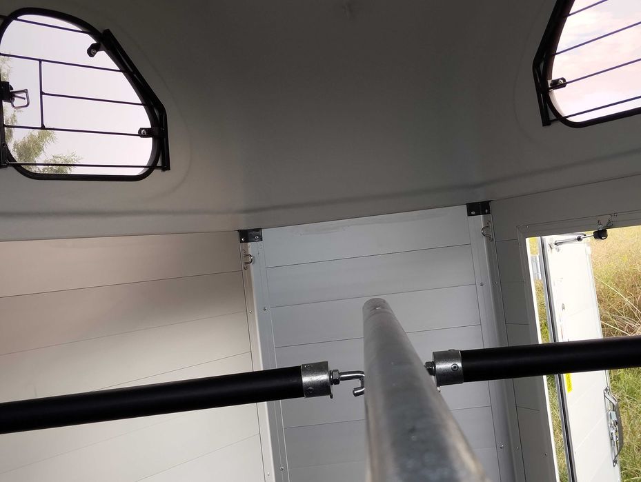 Bukmanka, przyczepa do przewozu koni do wynajęcia