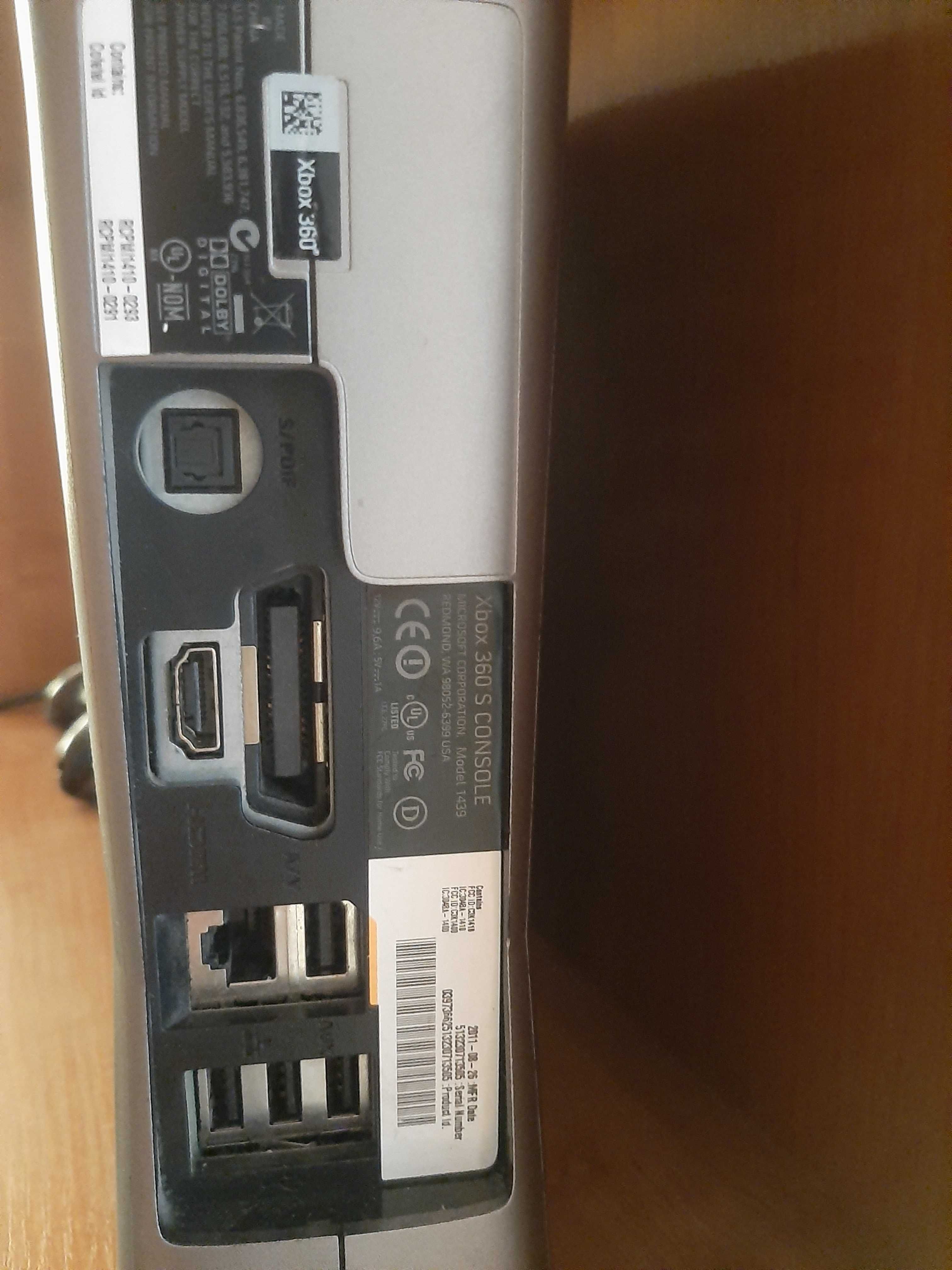 Konsola Xbox 360 S COD MW3 Edition 500GB