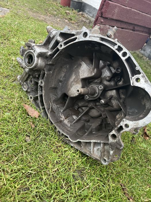 Продам коробку КПП Pegeot expert