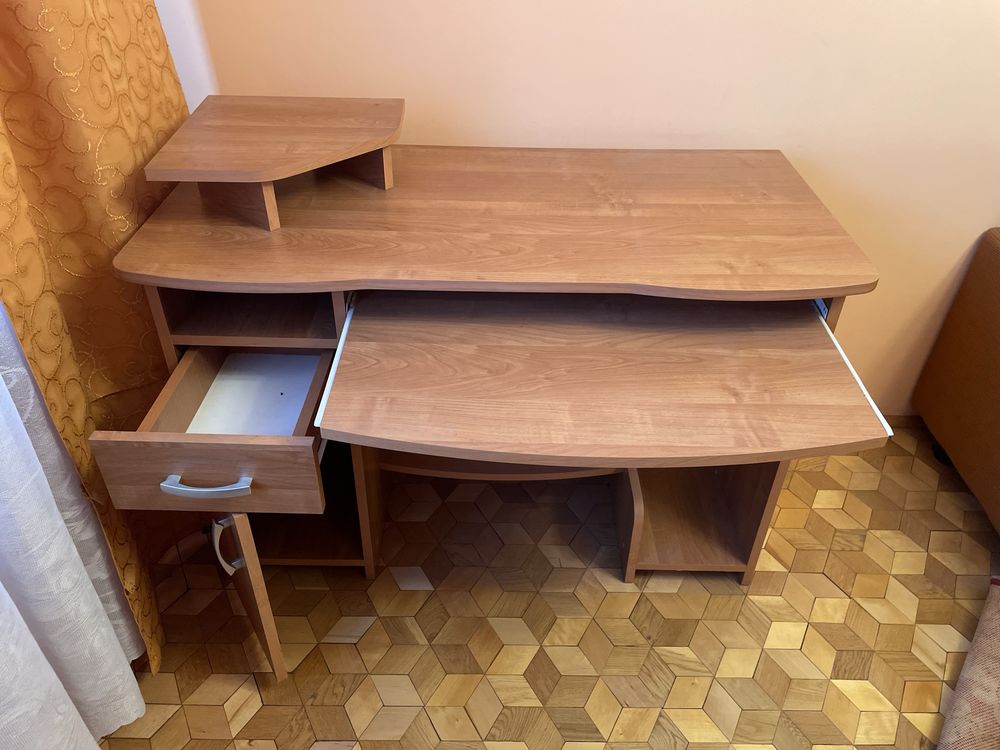 Biurko z szufladą i wysuwanym blatem