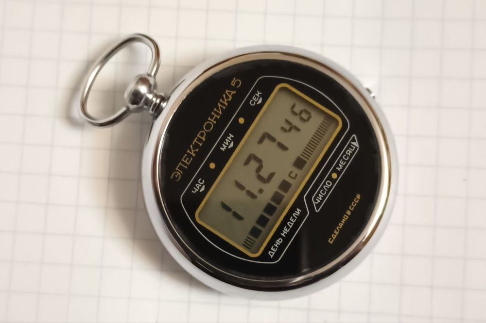 Новые! карманные часы электроника 5 СССР