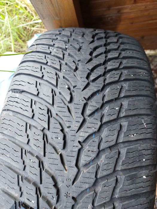 Opony zimowe 225/45 r17 Nokian
