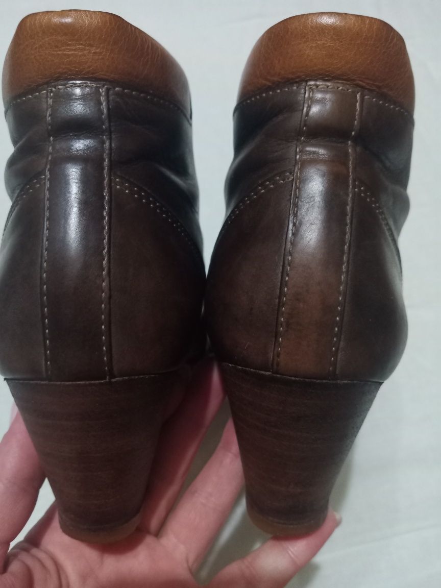 Чобітки ботинки жіночі шкіряні осінні 41 розмір