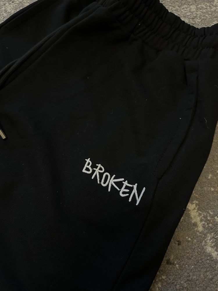 Шорти Broken Planet