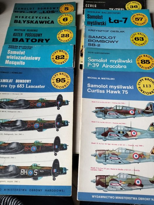 Typy broni i uzbrojenia - 10 zeszytów