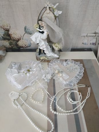 Свадебные украшения,жемчуг,подушечки для колец