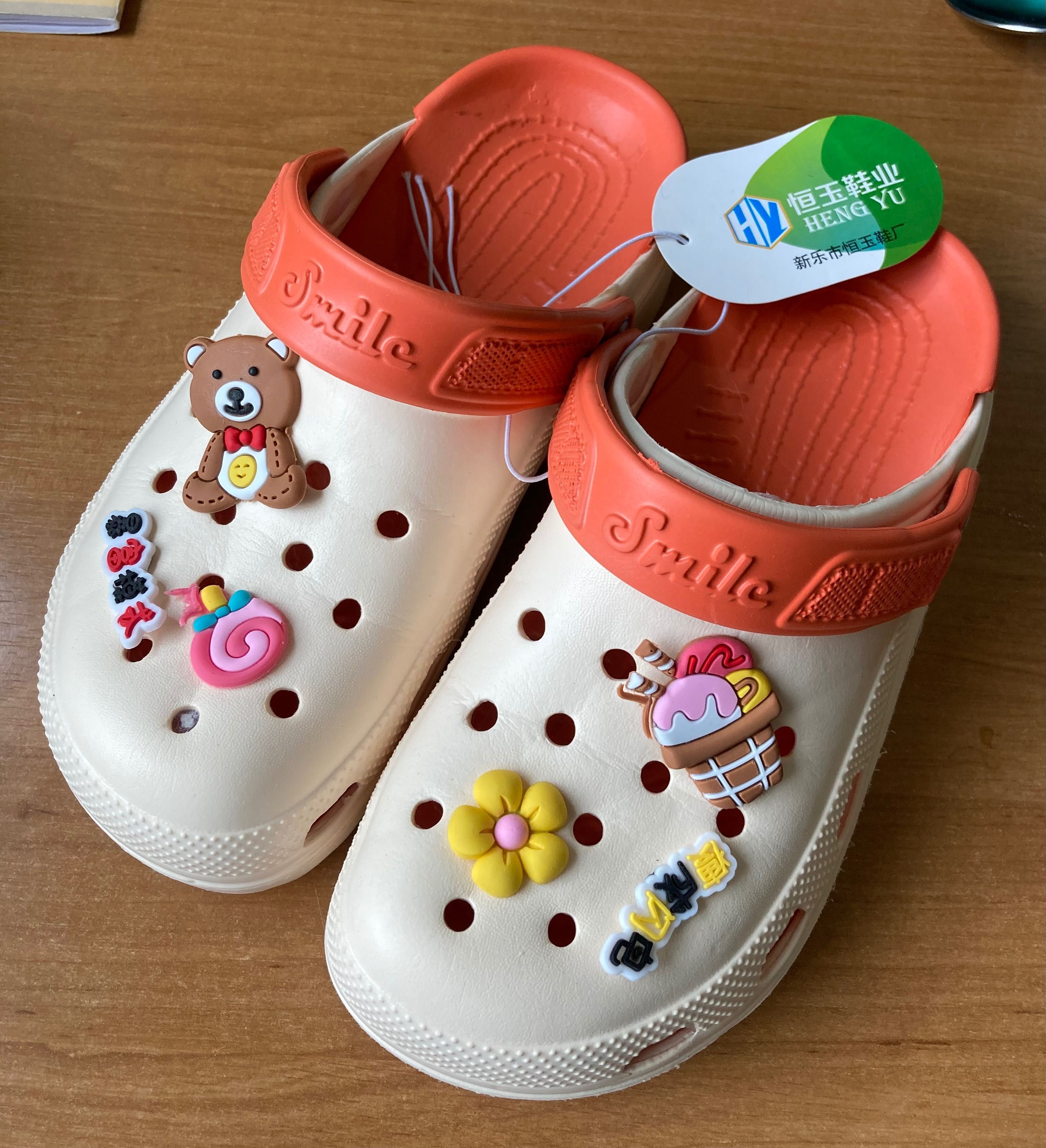 Buty Crocsy nowe z metką i dekoracjami