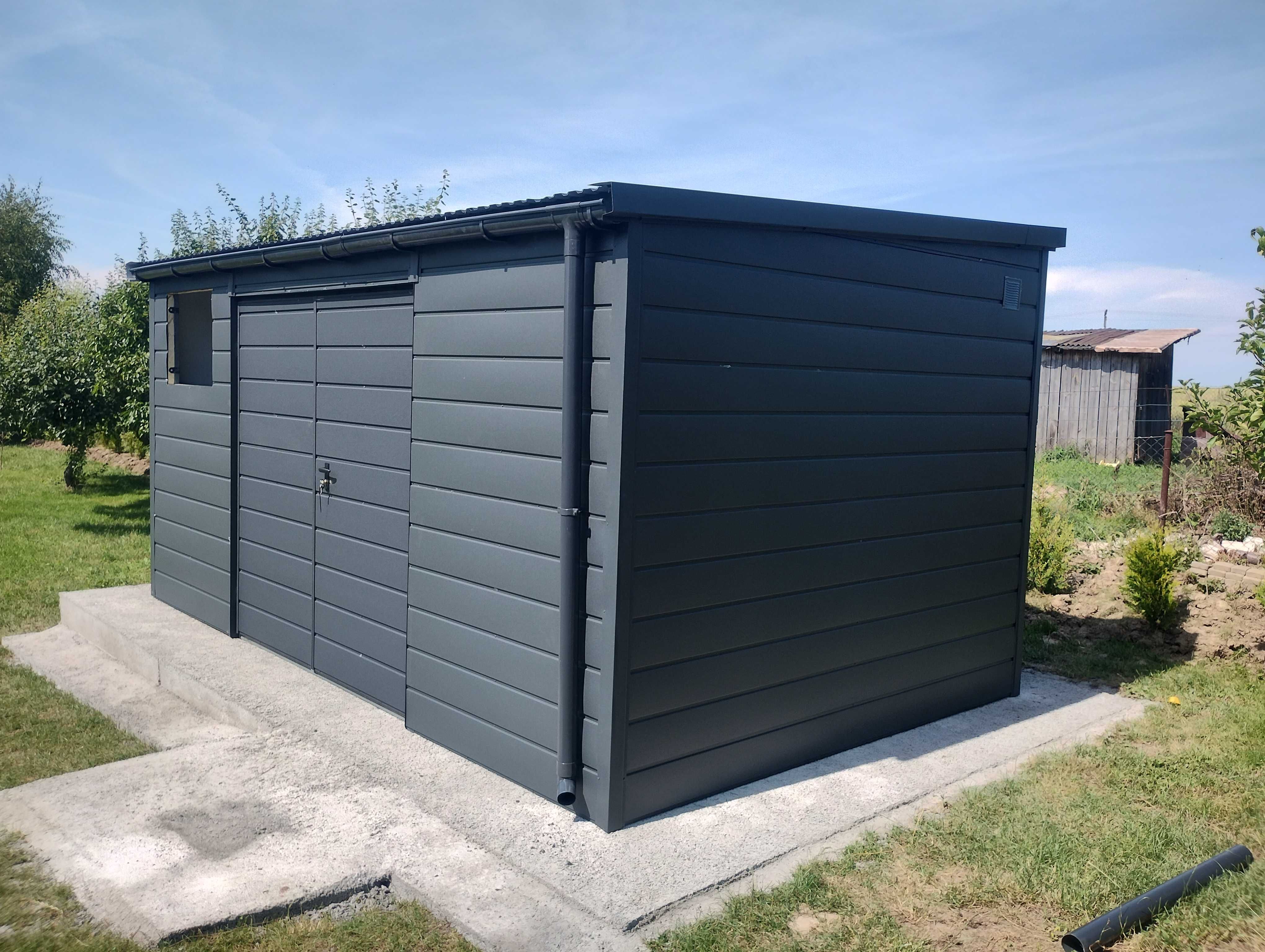 Garaż stalowy ocieplany. 4x8 płyta warstwowa 4cm. Producent