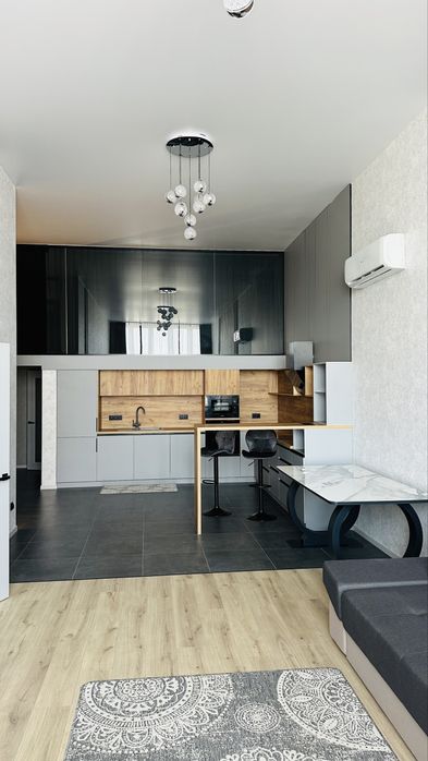 Продам 3-кімн.квартиру (132кв.м) з новим ремонтом в Центрі м.Черкаси.