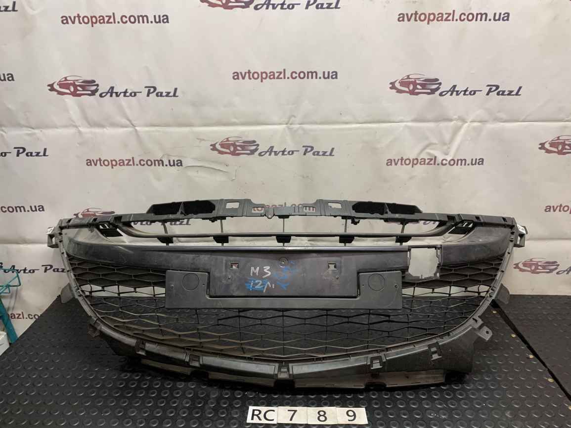 Mazda 3 BL 09-13 решітка бампера  RC0789 BCM5501T1