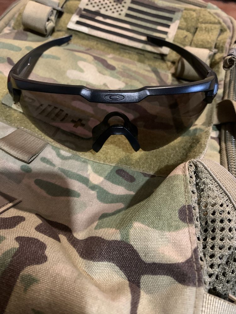 Oakley alpha m frame очки