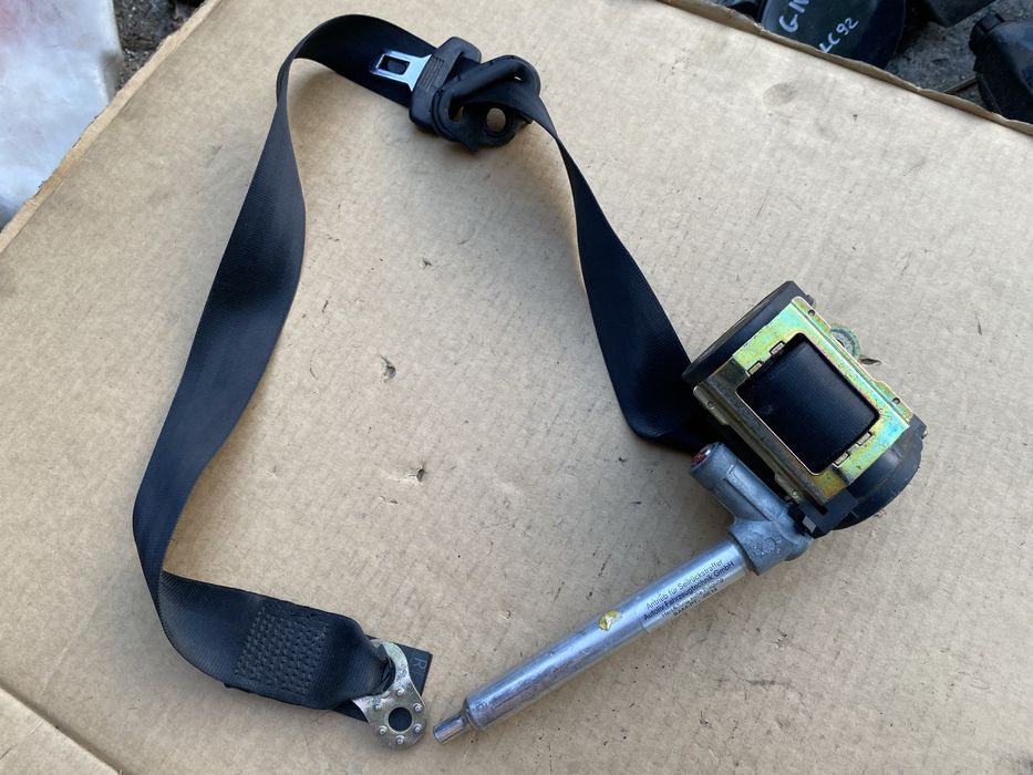 Audi a4b5 a4 b5 przed lift pas bezpieczenstwa prawy przod