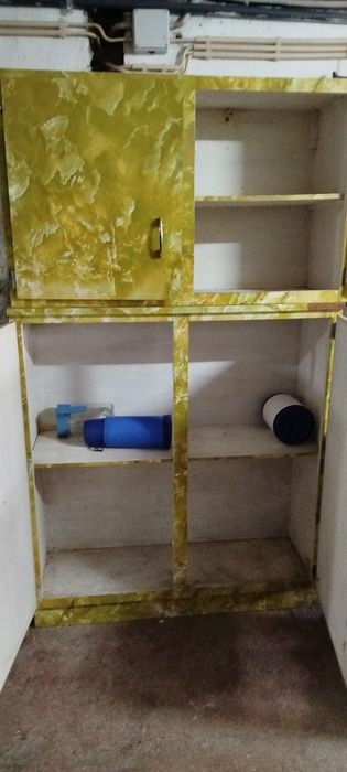Dois móveis de cozinha