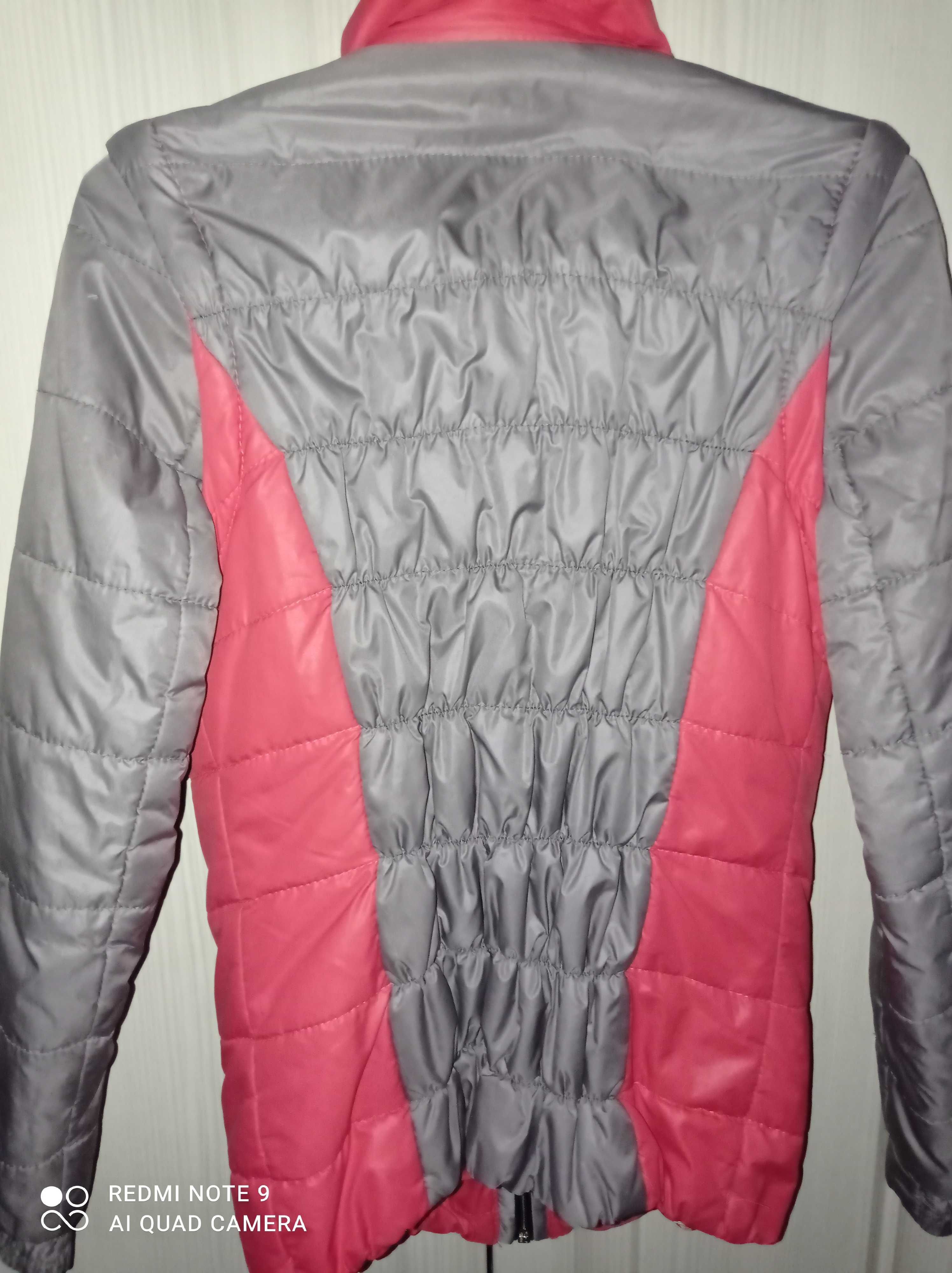 Жіноча куртка 44 розмір