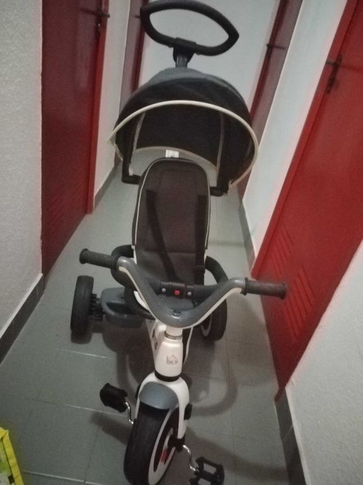 Triciclo Homcom .Para criança de 1-3anos