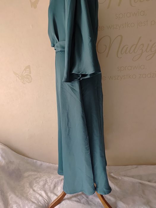 Świetna sukienka codzienna/wyjściowa fajny krój rozmiar 38