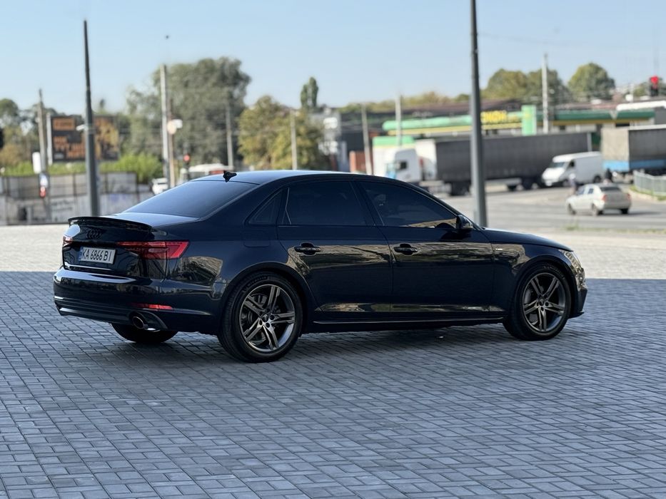 Продам гарну Ауді а4 б9 у комплектації преміум плюс