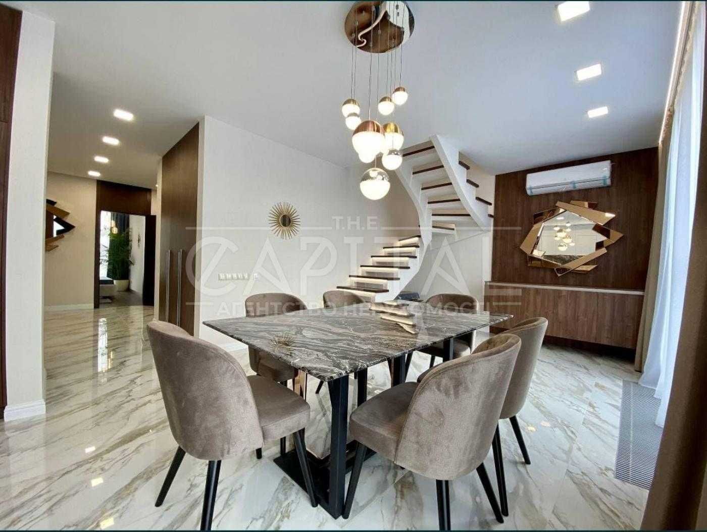 Срочно! Продам 144м2 в ЖК Рыбальский с 2 террасами. Подол. Торг.