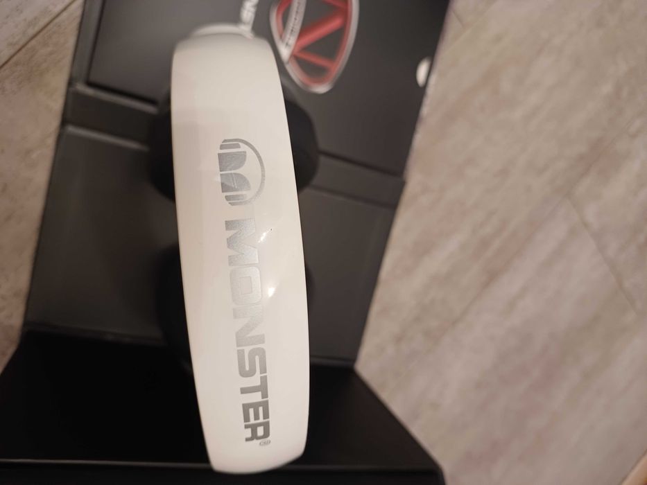 Słuchawki      Monster