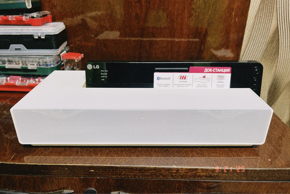 LG ND4520 Переносна док-станція Bluetooth