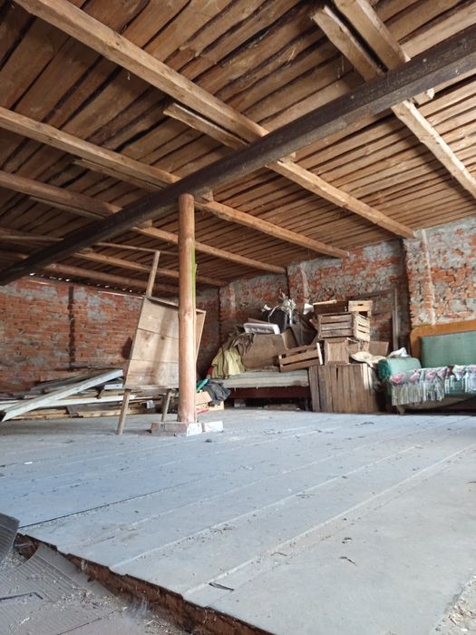 Продам большой двухэтажный гараж