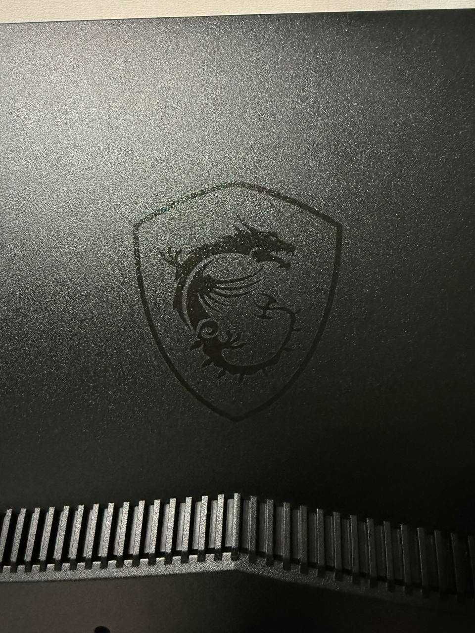 Монитор MSI Optix G32C4W 31.5" FHD Curved Gaming Monitor, 165Hz  1ms