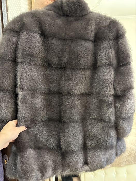 Норкова шуба із натурального хутра