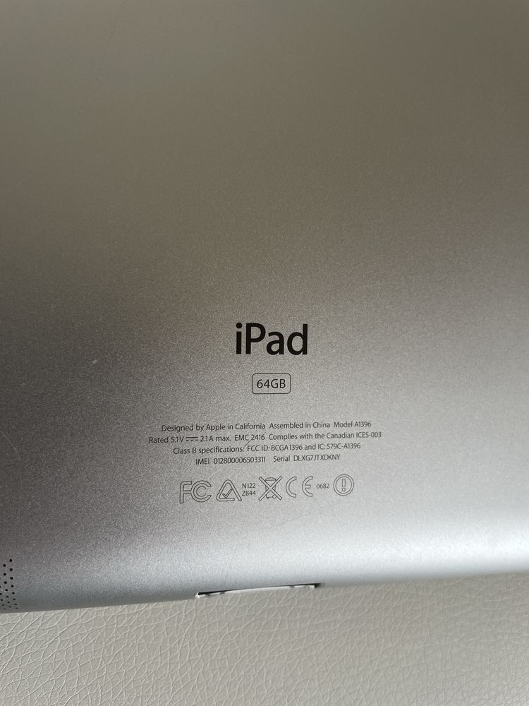 Apple A1396 на iPad 2  (модель GSM) 64 Gb в білому кольорі