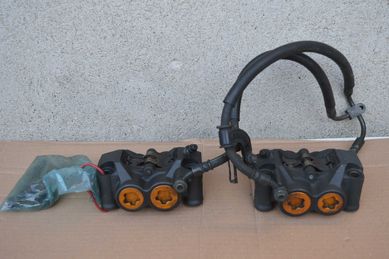 Yamaha R1 rn12 ZACISKI hamulcowe radialne + klocki + przewody + śruby
