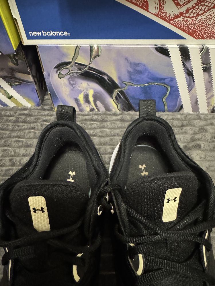 Кросівки жіночі Under Armour HOVR Omnia 42(27см) оригінал