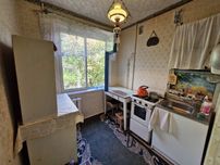 Продаж 2-х кімнатної квартири. 17 квартал. Вулиця  С. Колачевського.
