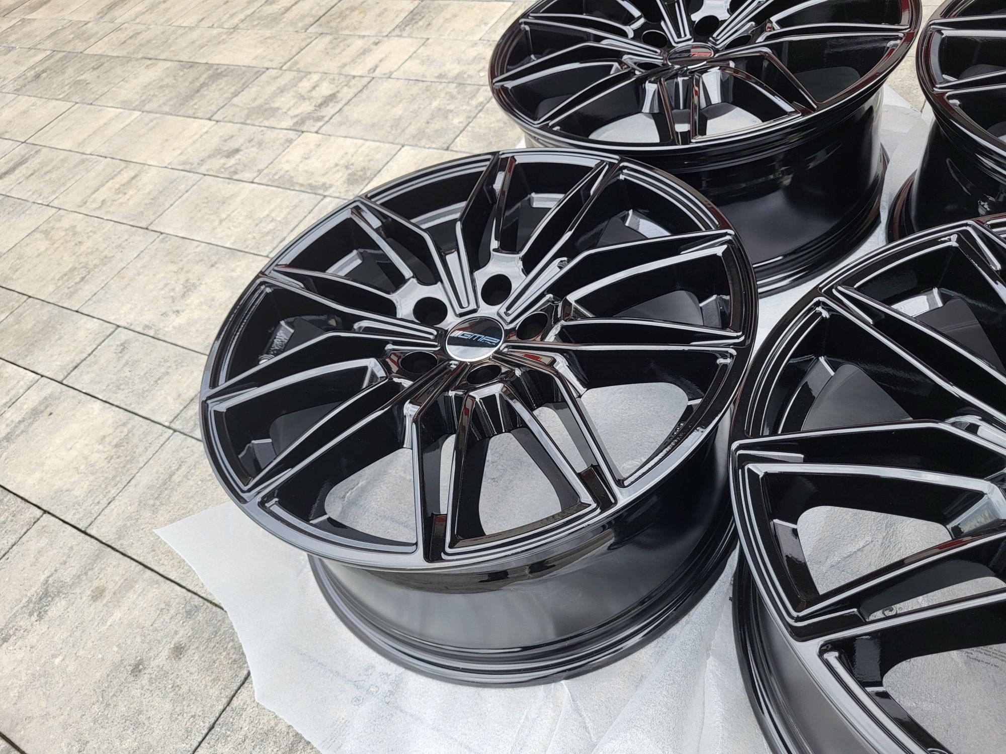 Alufelgi 18" 5x112 ET30 Audi A5 A7 A4 B9 B8 A6 C8 C7 Q5 VW Passat B8