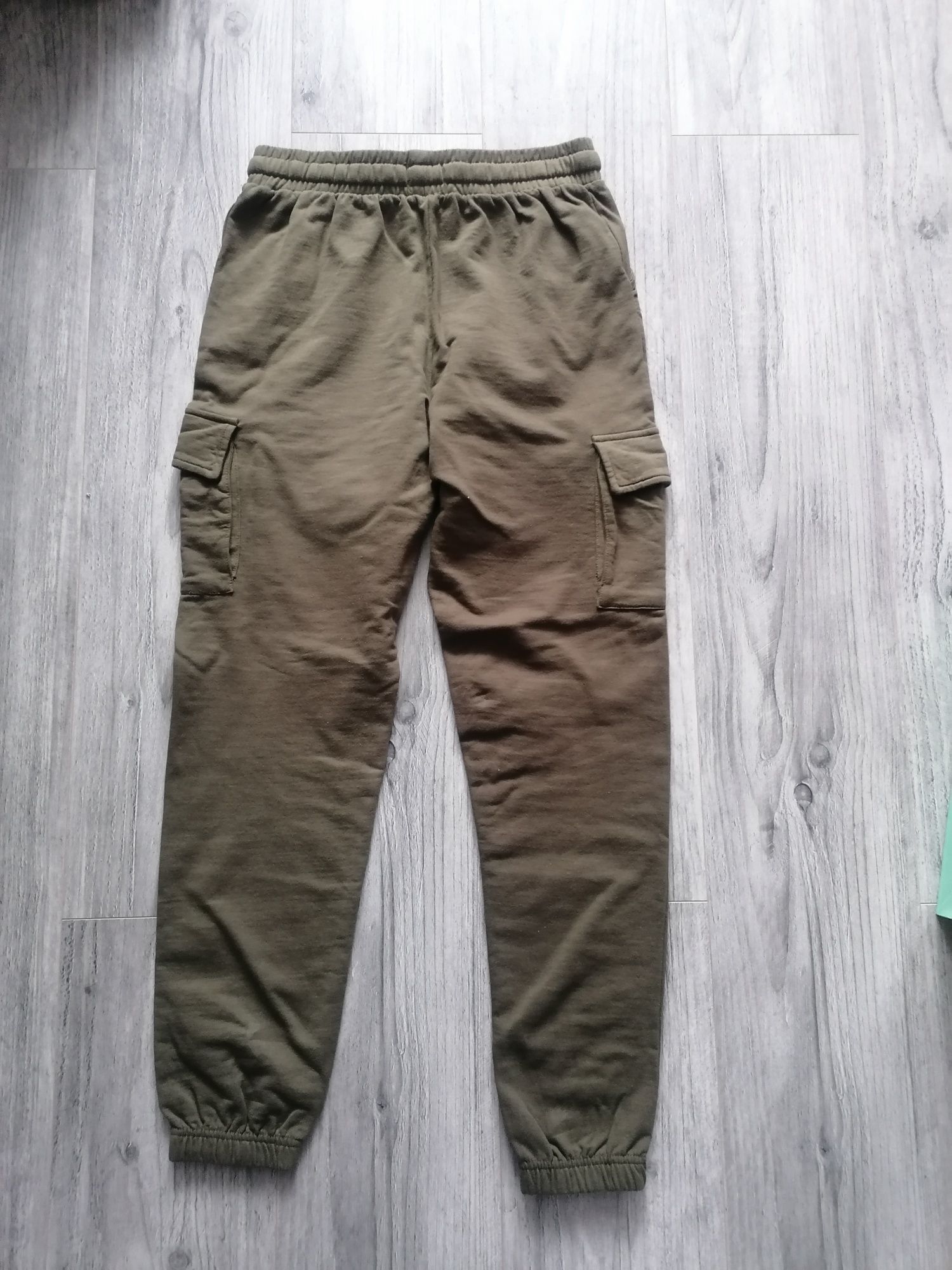 Nowe! spodnie dresowe 170