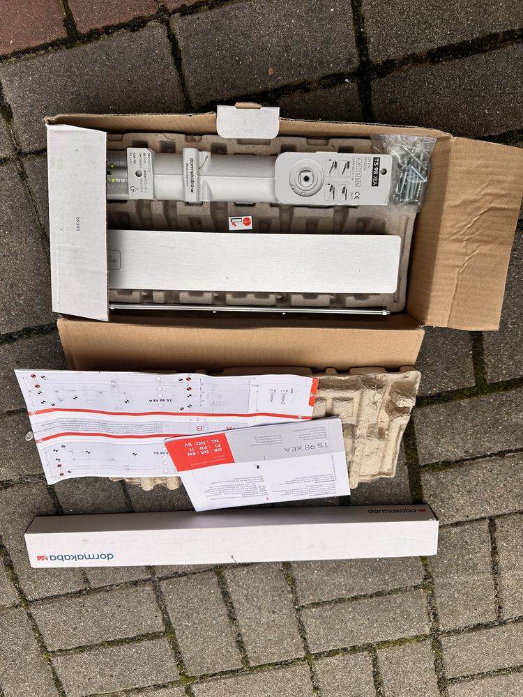 Samozamykacz DORMA TS98 XEA
