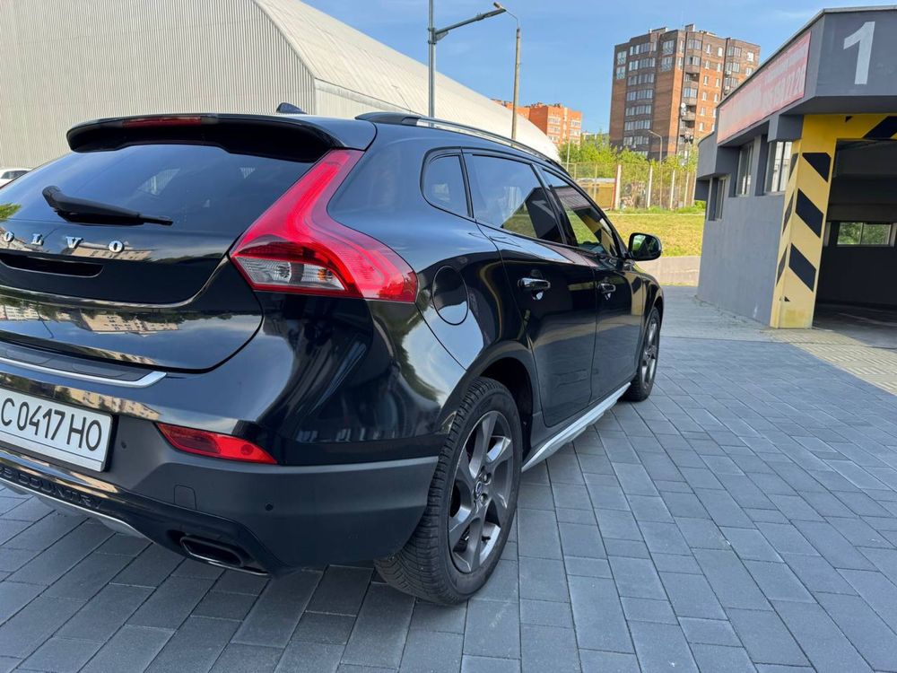 Volvo v40 cross country