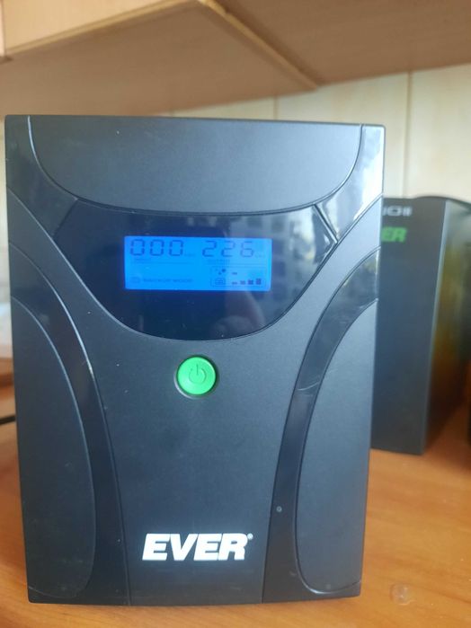 UPS Ever EasyLine 1200 USB sprawny.