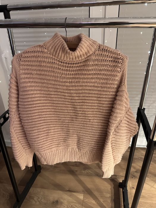 Ubrania - bluzy sweterki