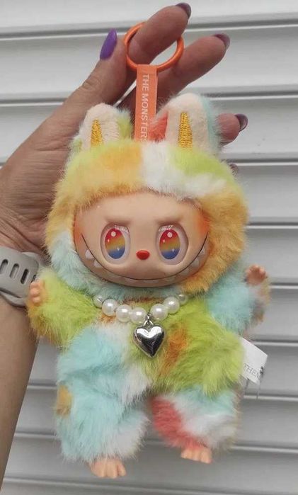 Лабубу Labubu стіч кока кола 1 2 3 4 5 сезон стич музична ходить