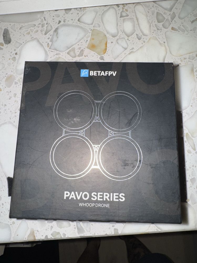 Pavo pico mini z 4 bateriami