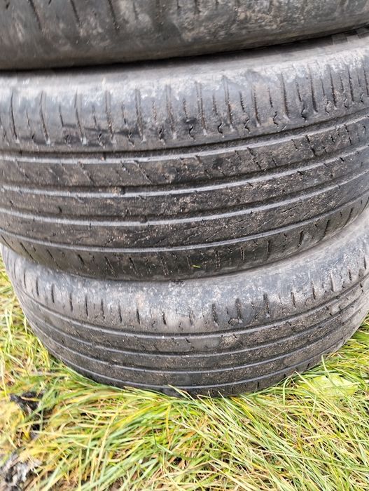 Продам летнию резину 235/60/18