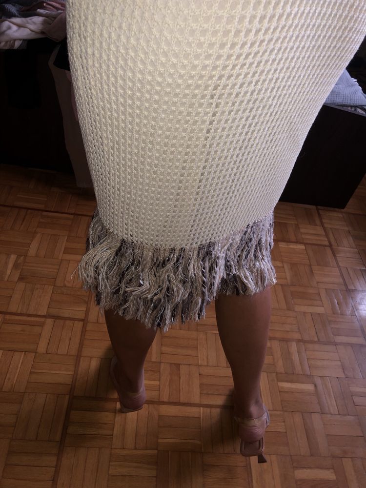 Zara tweedowa midi spódnica na gumie siatka z frędzlami frędzle