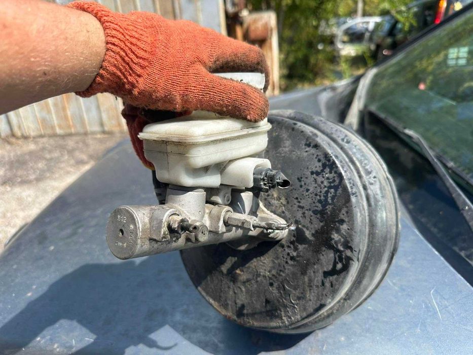 Вакуум Розборка Isuzu Rodeo D-Max Шрот Родео грузовиков вантажівок