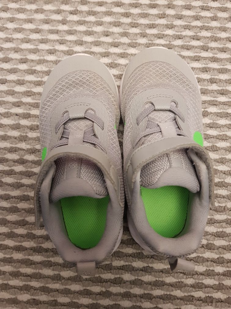 Buty dziecięce NIKE rozmiar 27