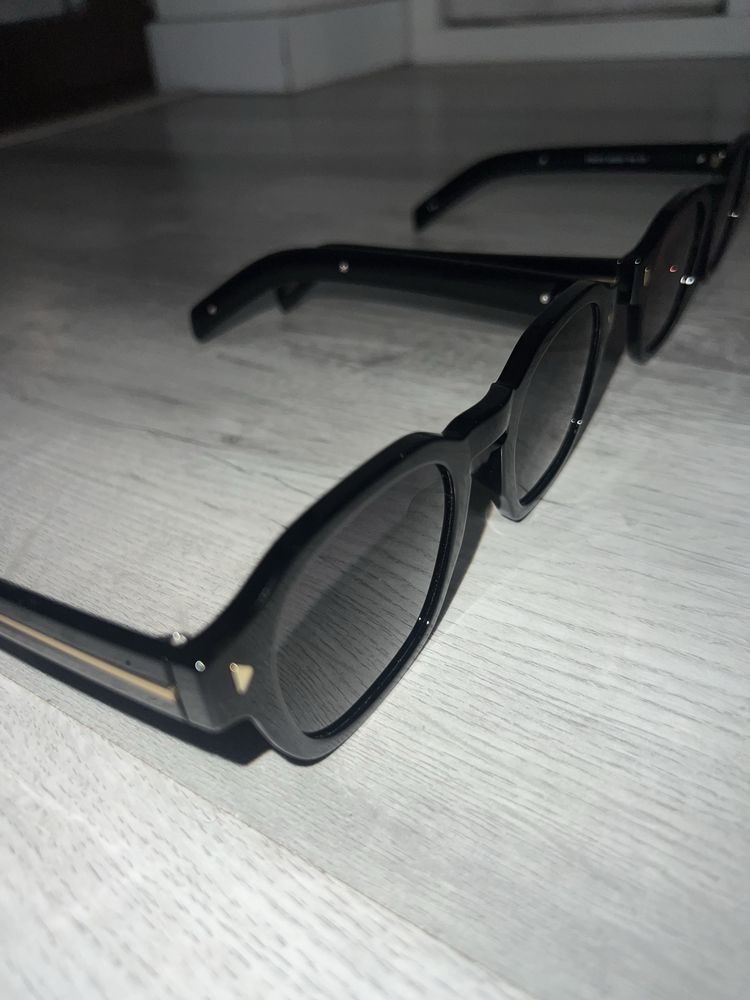 Óculos de sol estilo moscot