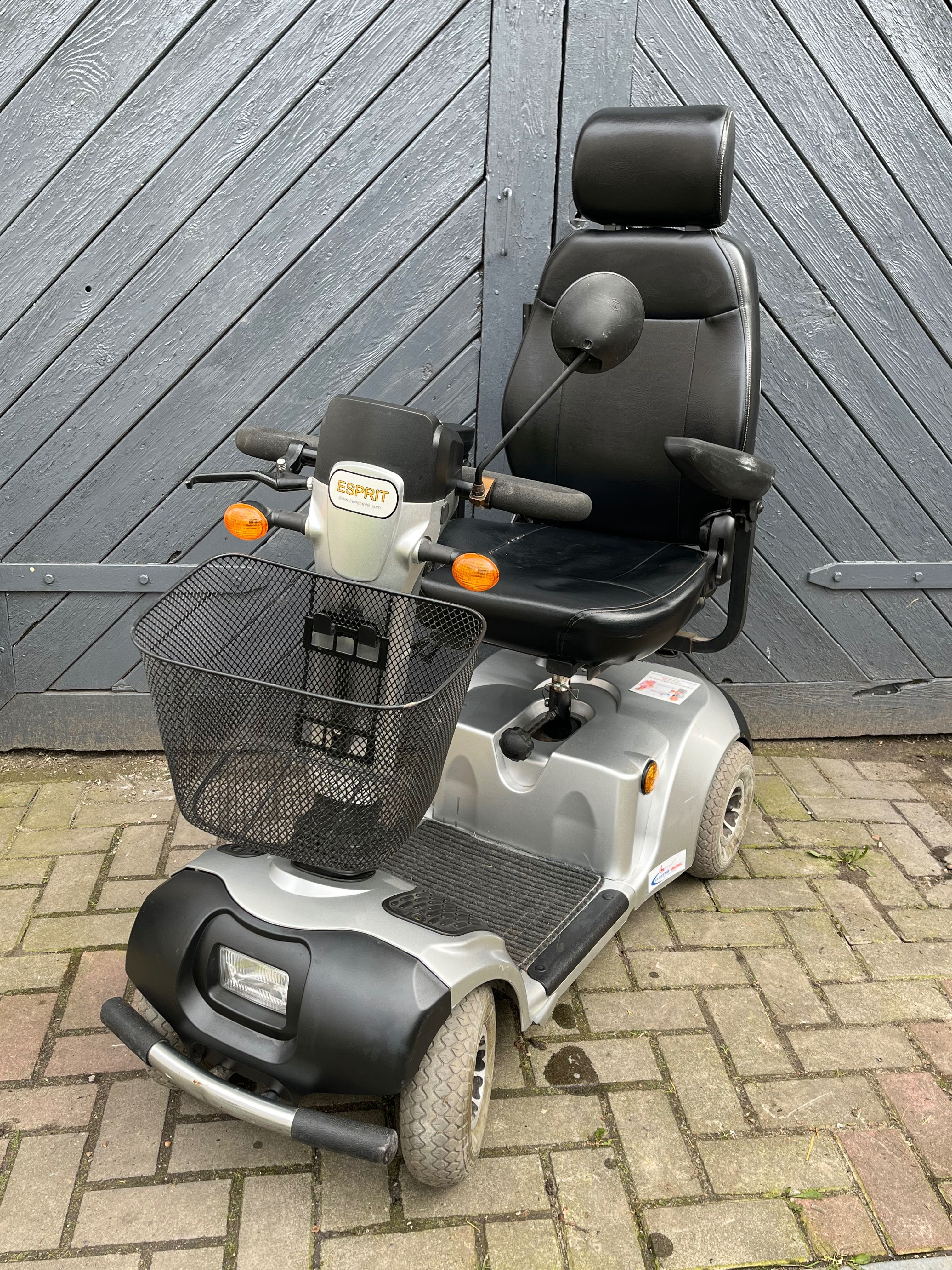 Skuter inwalidzki ESPRIT , wózek elektryczny dla seniora.