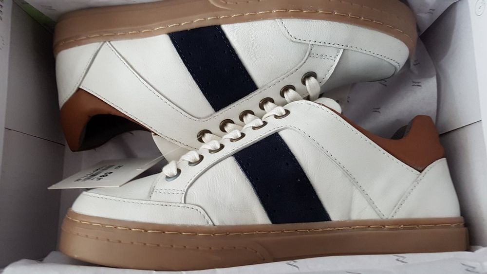 Кроссовки из нат.кожи VARESE 33,34р,оригинал.