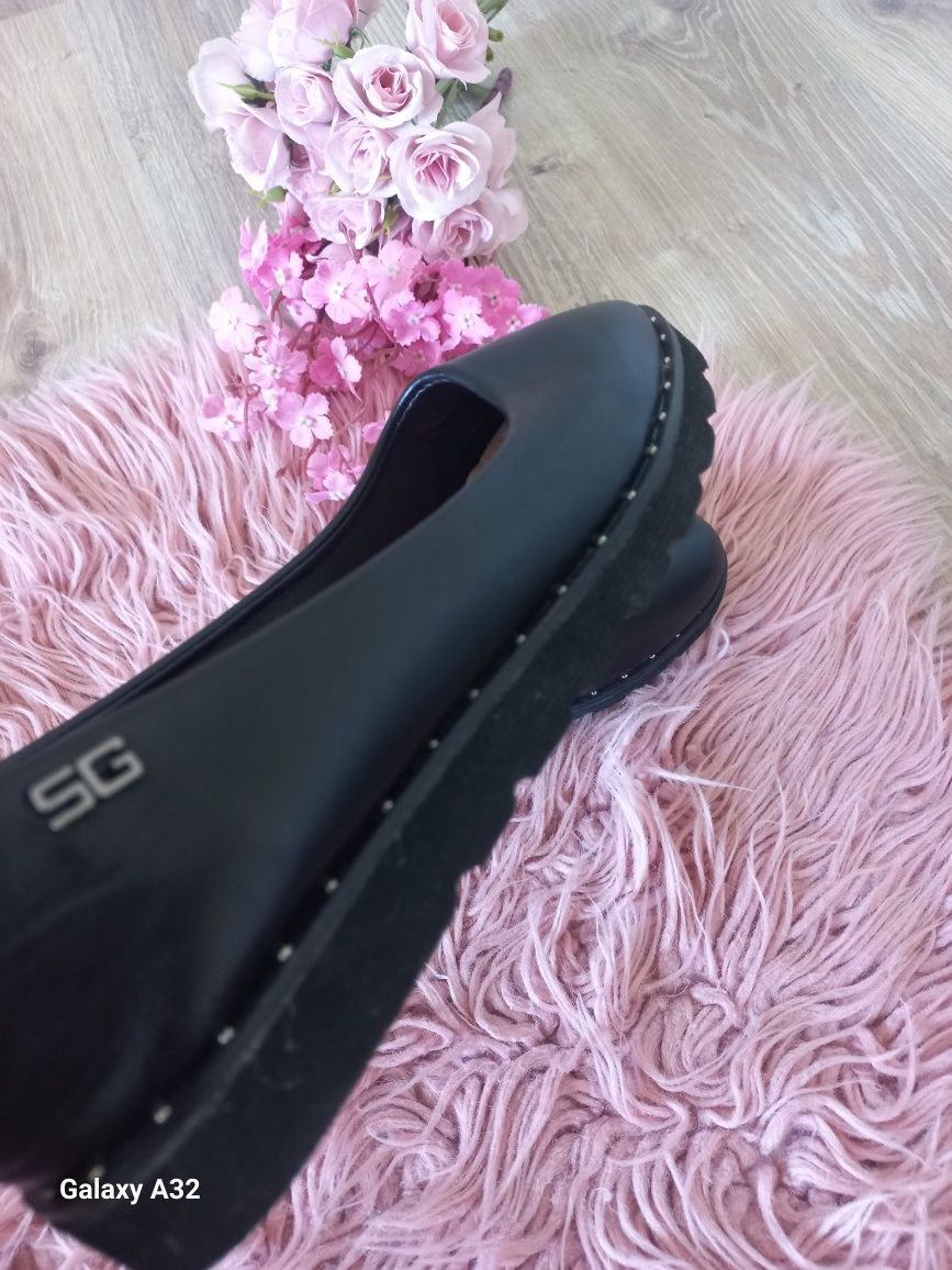 Mokasyny damskie 36 . Nowe