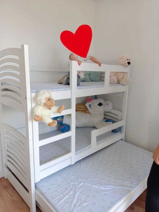 Łóżko piętrowe 3-osobowe